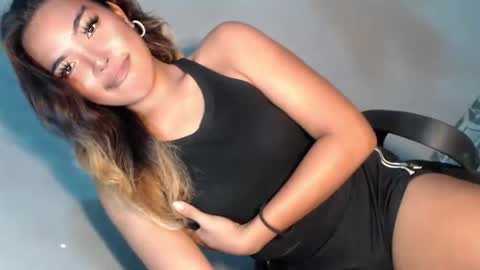 royaltymarcela6969 online show from September 15, 7:43 am