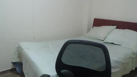 Ruby    Independent model help me reach 50 thumbs up online show from November 24, 1:10 pm