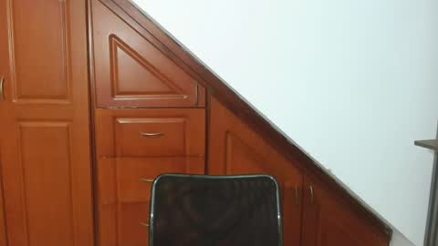 ruby_your_milf online show from April 21, 7:10 pm