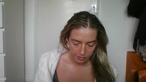 rubyredxxxoxxx online show from January 19, 11:31 am