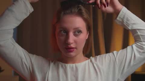 Mila online show from November 29, 5:04 am