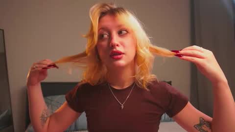 Mila online show from October 15, 3:35 pm