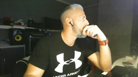 Chico que rico Caliente online show from January 31, 5:40 am