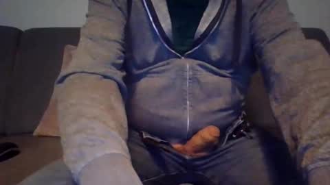 runner_1978 online show from March 19, 4:51 am