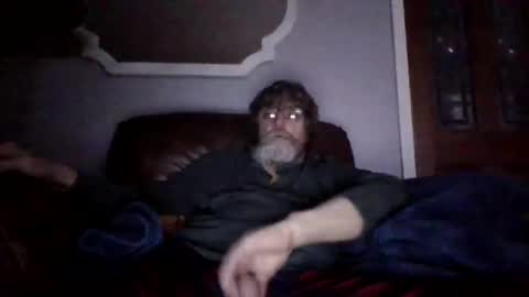 Snapshot of runningaround60 chatting on February 26, 2:52 am runningaround60 online show from February 26, 2:52 am