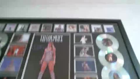 Snapshot of russperth1 chatting on October 12, 10:08 am Russell online show from October 12, 10:08 am