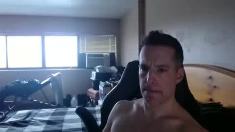 rustic_cuse_777 online show from February 25, 9:51 pm