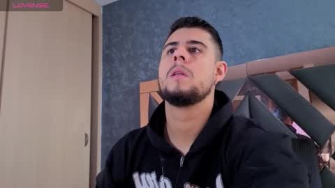 R Y A N online show from October 12, 1:48 pm