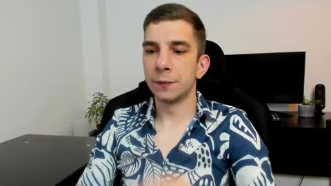 Andrew C. online show from June 5, 8:03 pm