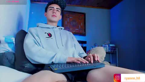 Ryannhill  online show from June 28, 2:51 am