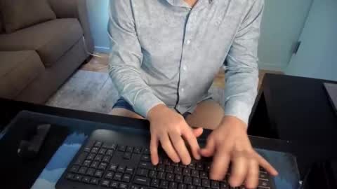 Ryan in NYC online show from November 14, 7:38 pm