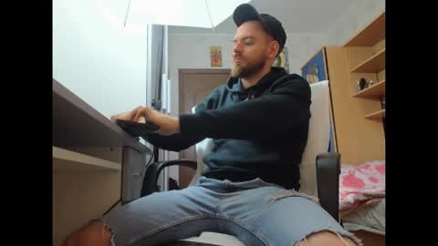 Ryanstone  online show from November 17, 4:48 am