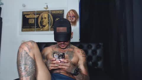 Snapshot of ryder_hotskin chatting on October 9, 8:53 am ryder_hotskin online show from October 9, 8:53 am