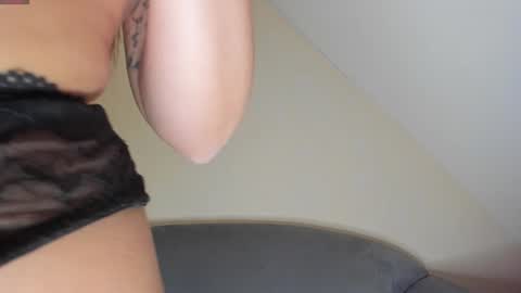 Anabel online show from December 3, 2:55 pm