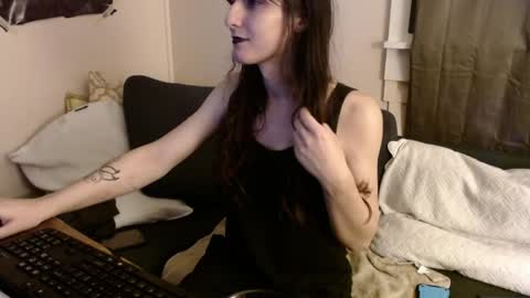 sabinewinters online show from April 2, 4:09 am