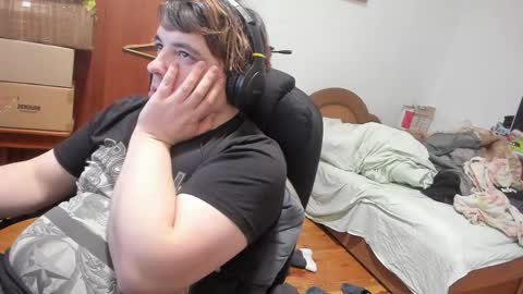 1141323  my Lord Mister Max   moms treasure online show from February 15, 5:11 pm