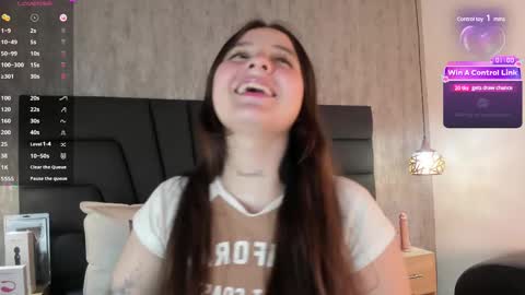 Snapshot of sabrina_lennox chatting on February 10, 7:49 pm Sabrina Maria online show from February 10, 7:49 pm