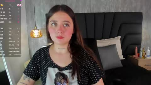 Snapshot of sabrina_lennox chatting on February 25, 8:32 pm Sabrina Maria online show from February 25, 8:32 pm