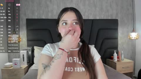 Snapshot of sabrina_lennox chatting on March 5, 11:38 pm Sabrina Maria online show from March 5, 11:38 pm