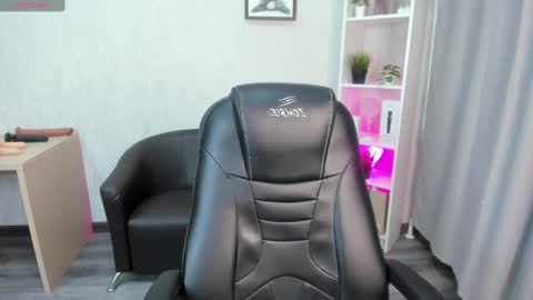 GMT7TueWedThuFriSatSun 0100am-0700am online show from February 23, 9:48 pm