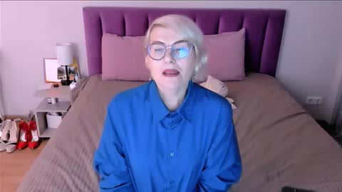 Sabrina MacMarren online show from November 24, 2:38 pm