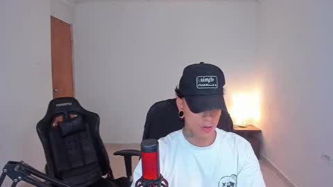 saenz_hotx online show from November 6, 6:00 pm