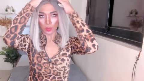 sahayafox online show from April 11, 10:03 pm