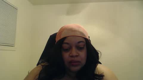Queen Serenity online show from May 13, 2:32 am