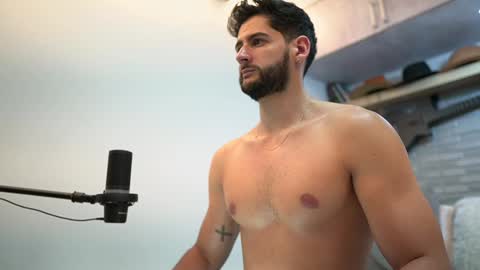 saimon  online show from February 1, 11:48 pm