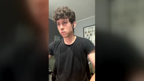 saint_nott online show from April 21, 1:51 pm