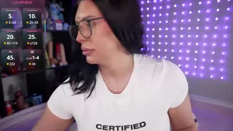saintjade online show from June 29, 3:47 am