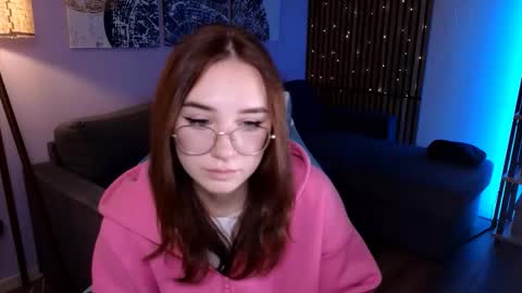 Molly online show from November 2, 2:06 pm