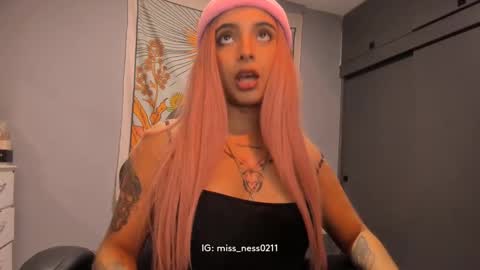 Snapshot of sallymaddoxx chatting on September 14, 10:33 pm sallymaddoxx online show from September 14, 10:33 pm