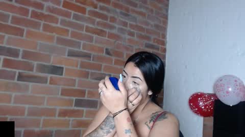   online show from February 14, 9:03 am