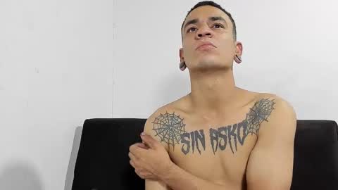 salome_daniel online show from December 4, 10:42 pm