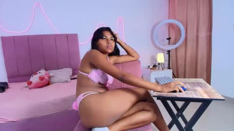 salome_horny3 online show from April 14, 10:13 pm