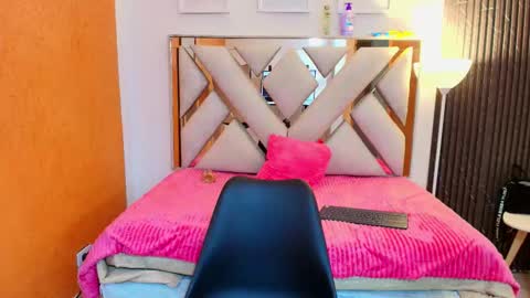 salomewilson online show from March 7, 9:48 pm