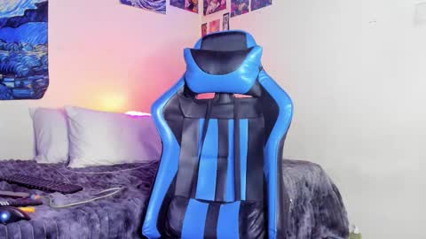   online show from December 2, 1:59 am