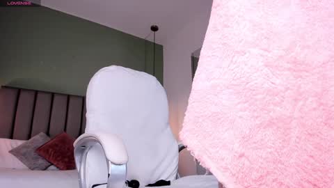  Samantha  online show from February 6, 3:09 pm