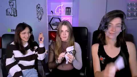 samanta_kisses online show from December 5, 8:28 pm