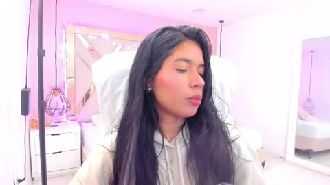 sam  online show from April 22, 3:46 am