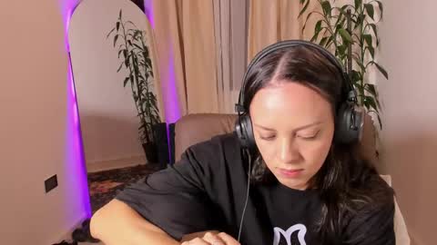 Samantha Ferrec online show from April 12, 9:19 pm