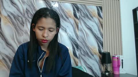 Snapshot of samantha_fox_squirt chatting on September 27, 5:05 am lizzy online show from September 27, 5:05 am