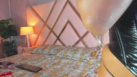 Samantha online show from November 28, 2:02 pm