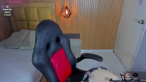   online show from February 27, 12:20 pm