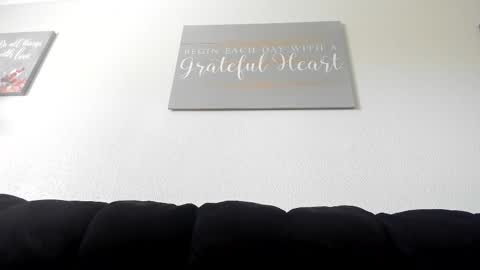 Yaya online show from March 6, 8:37 pm