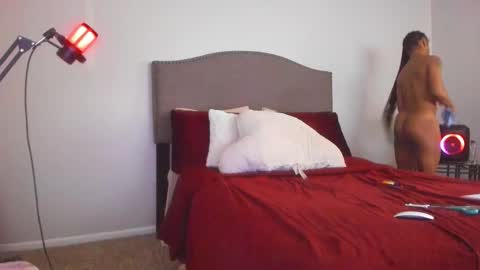 Yaya online show from November 26, 10:56 am