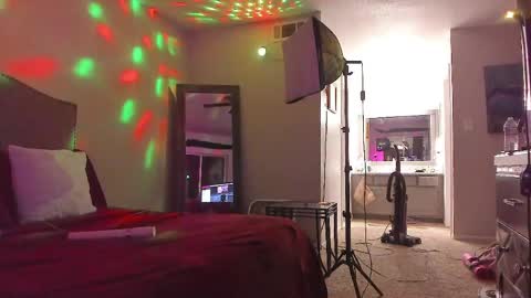 Yaya online show from April 21, 8:10 am