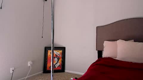 Yaya online show from October 15, 7:15 pm