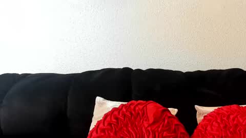 Yaya online show from March 11, 6:08 pm